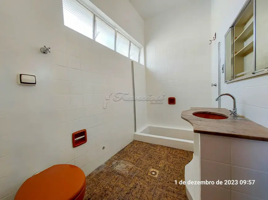 Foto 9 de Casa com 2 quartos para alugar, 200m2 em Centro, Itapetininga - SP