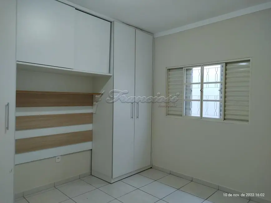 Foto 7 de Casa com 2 quartos à venda, 73m2 em Itapetininga - SP