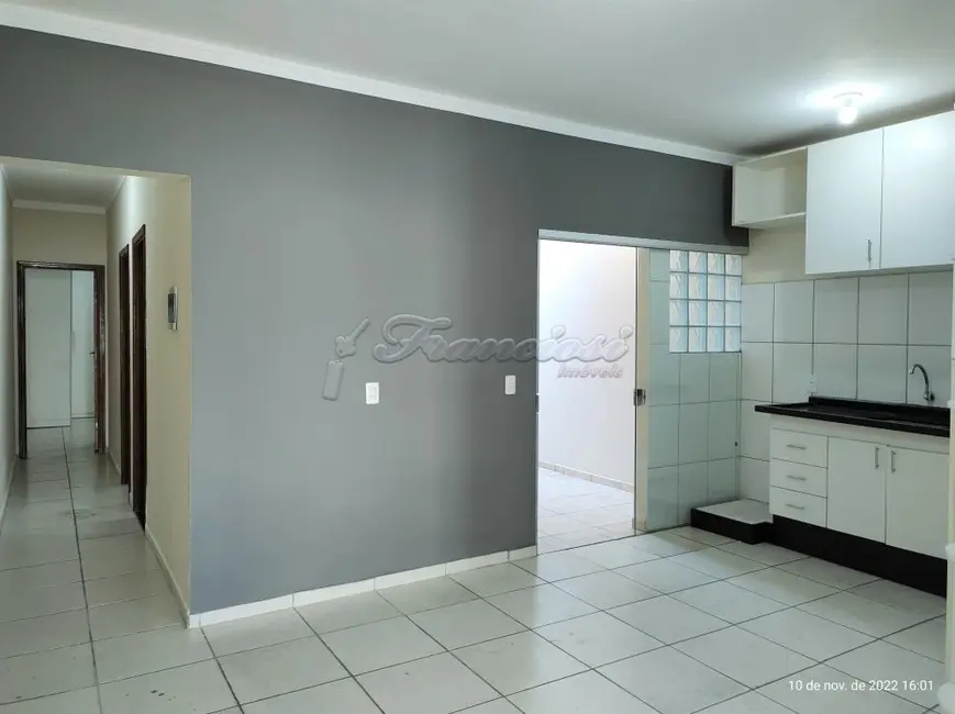 Foto 3 de Casa com 2 quartos à venda, 73m2 em Itapetininga - SP