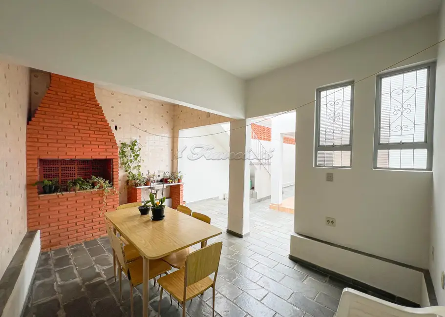 Foto 8 de Casa com 3 quartos à venda, 304m2 em Centro, Itapetininga - SP