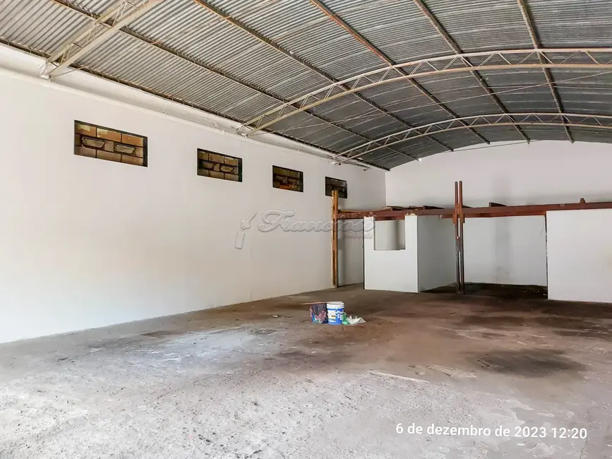 Foto 2 de Sala Comercial para alugar, 137m2 em Vila Rio Branco, Itapetininga - SP