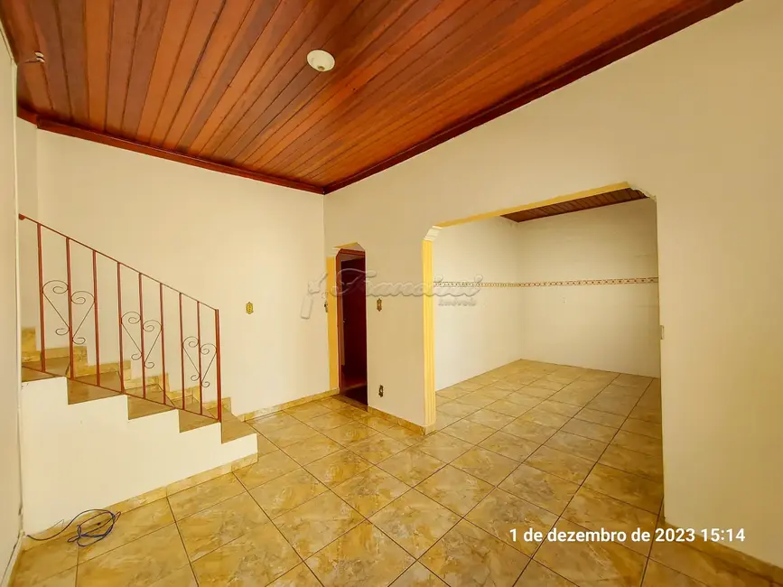 Casa com 4 quartos à venda, 184m2 em Centro, Itapetininga - SP - imagem 8 Foto 8 de Casa com 4 quartos à venda, 184m2 em Centro, Itapetininga - SP
