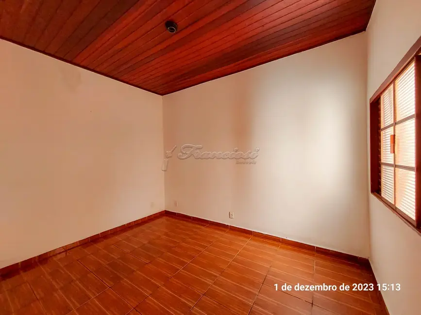 Casa com 4 quartos à venda, 184m2 em Centro, Itapetininga - SP - imagem 6 Foto 6 de Casa com 4 quartos à venda, 184m2 em Centro, Itapetininga - SP