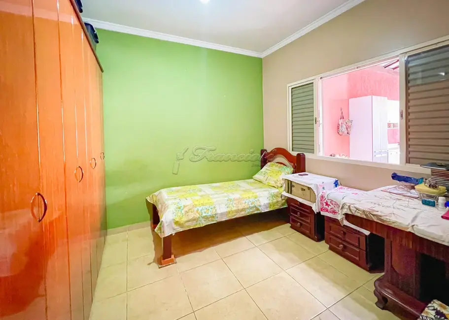 Casa com 4 quartos à venda, 371m2 em Vila Barth, Itapetininga - SP - imagem 9 Foto 9 de Casa com 4 quartos à venda, 371m2 em Vila Barth, Itapetininga - SP