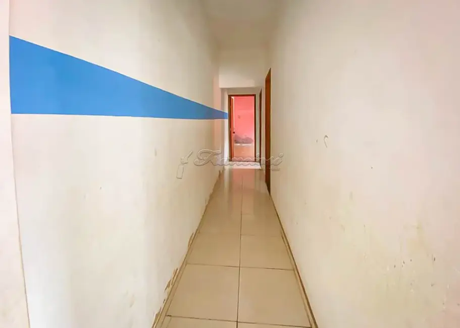 Casa com 2 quartos à venda, 162m2 em Vila Mazzei, Itapetininga - SP - imagem 4 Foto 4 de Casa com 2 quartos à venda, 162m2 em Vila Mazzei, Itapetininga - SP
