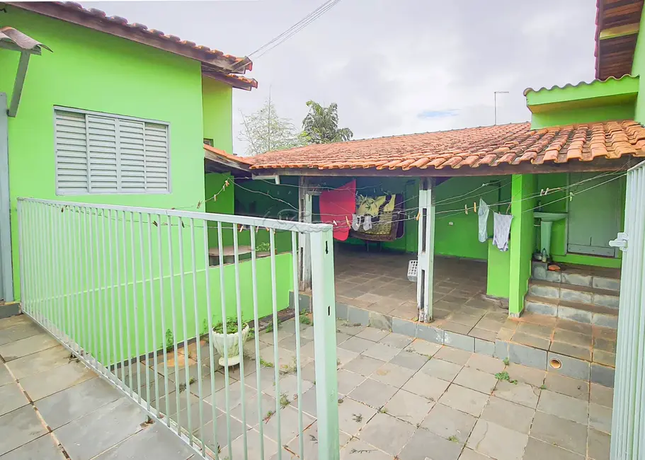 Casa com 2 quartos à venda, 300m2 em Vila Monteiro, Itapetininga - SP - imagem 8 Foto 8 de Casa com 2 quartos à venda, 300m2 em Vila Monteiro, Itapetininga - SP