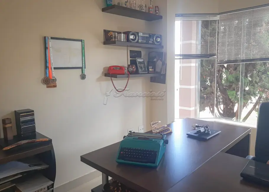 Foto 4 de Casa de Condomínio com 4 quartos à venda, 360m2 em Jardim Marabá, Itapetininga - SP