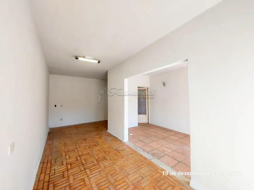 Foto 2 de Casa com 2 quartos para alugar, 87m2 em Centro, Itapetininga - SP