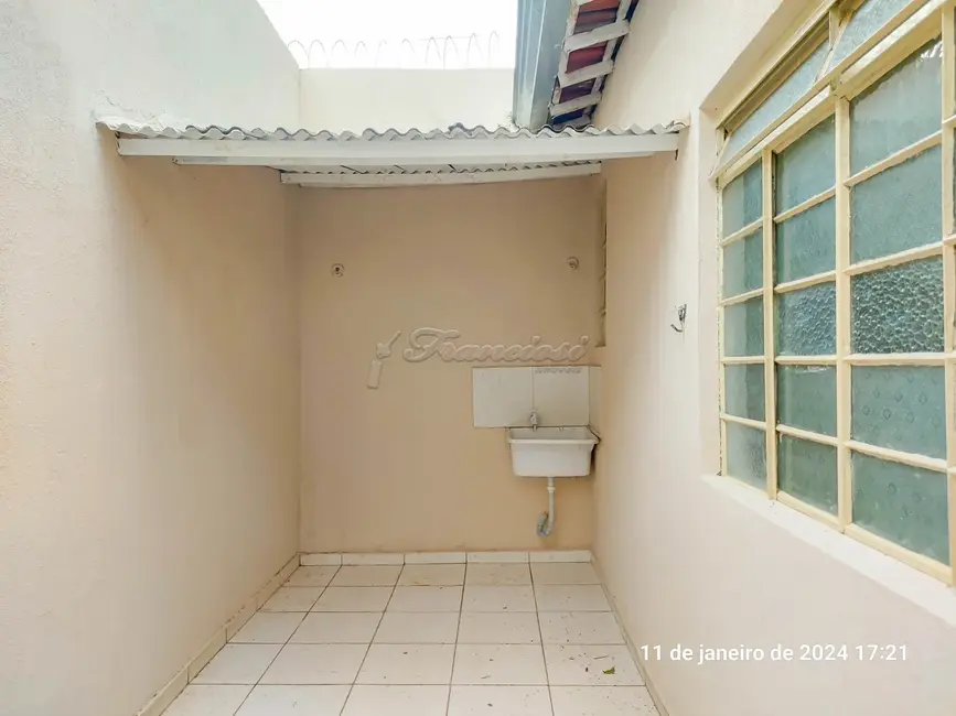 Foto 9 de Casa com 2 quartos para alugar, 61m2 em Centro, Itapetininga - SP