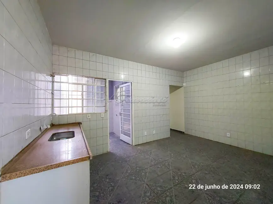 Casa com 2 quartos à venda, 150m2 em Vila Santa Isabel, Itapetininga - SP - imagem 2 Foto 2 de Casa com 2 quartos à venda, 150m2 em Vila Santa Isabel, Itapetininga - SP