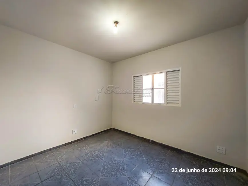 Casa com 2 quartos à venda, 150m2 em Vila Santa Isabel, Itapetininga - SP - imagem 5 Foto 5 de Casa com 2 quartos à venda, 150m2 em Vila Santa Isabel, Itapetininga - SP