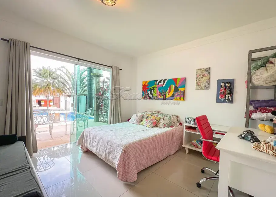 Casa com 3 quartos à venda, 700m2 em Jardim Colombo, Itapetininga - SP - imagem 8 Foto 8 de Casa com 3 quartos à venda, 700m2 em Jardim Colombo, Itapetininga - SP