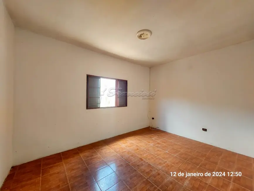 Casa com 2 quartos à venda, 172m2 em Vila Santa Isabel, Itapetininga - SP - imagem 6 Foto 6 de Casa com 2 quartos à venda, 172m2 em Vila Santa Isabel, Itapetininga - SP
