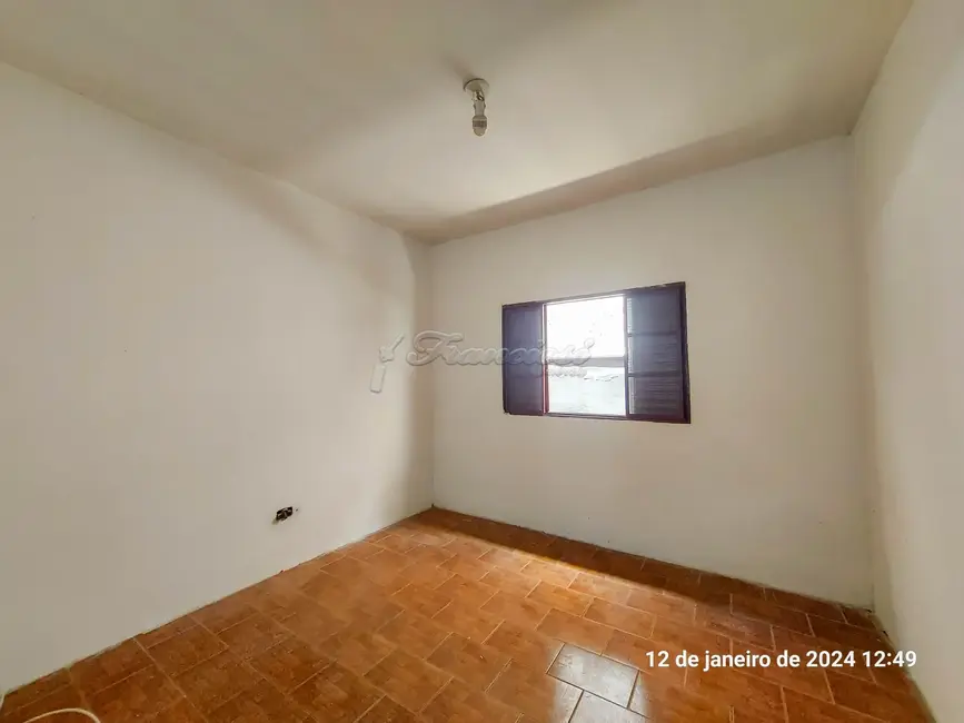 Casa com 2 quartos à venda, 172m2 em Vila Santa Isabel, Itapetininga - SP - imagem 5 Foto 5 de Casa com 2 quartos à venda, 172m2 em Vila Santa Isabel, Itapetininga - SP