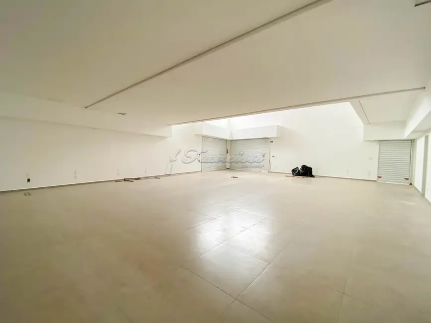 Foto 2 de Sala Comercial para alugar, 480m2 em Vila Aparecida, Itapetininga - SP