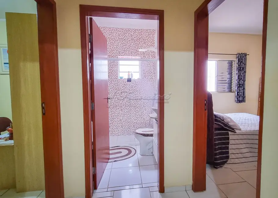 Foto 8 de Casa com 2 quartos à venda, 60m2 em Cambuí, Itapetininga - SP