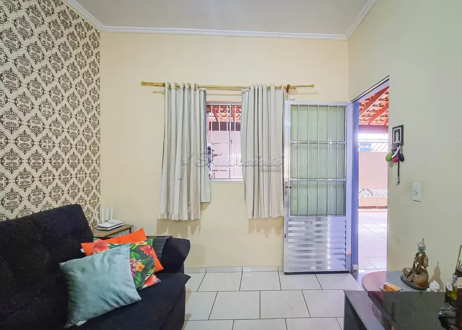 Foto 3 de Casa com 2 quartos à venda, 60m2 em Cambuí, Itapetininga - SP