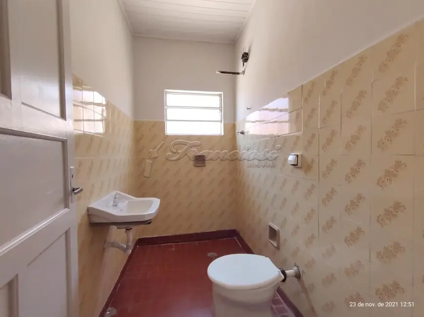 Casa com 4 quartos à venda, 131m2 em Vila Santana, Itapetininga - SP - imagem 6 Foto 6 de Casa com 4 quartos à venda, 131m2 em Vila Santana, Itapetininga - SP