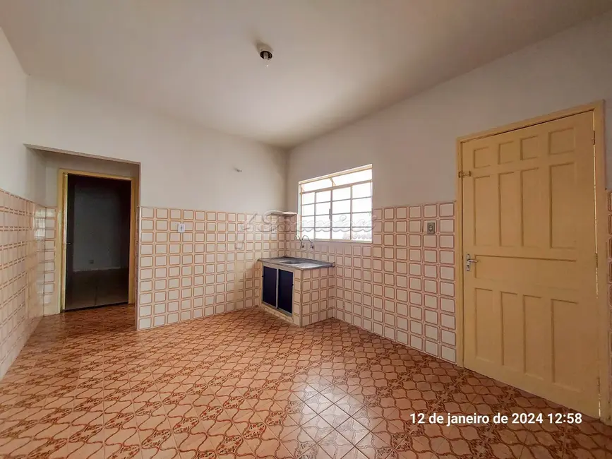 Casa com 1 quarto à venda, 37m2 em Vila Santana, Itapetininga - SP - imagem 3 Foto 3 de Casa com 1 quarto à venda, 37m2 em Vila Santana, Itapetininga - SP