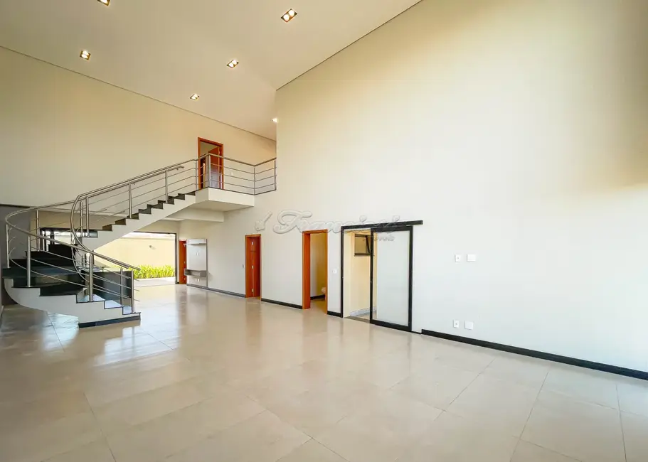 Foto 1 de Casa de Condomínio com 3 quartos à venda, 12m2 em Terras de Santo Antônio, Itapetininga - SP