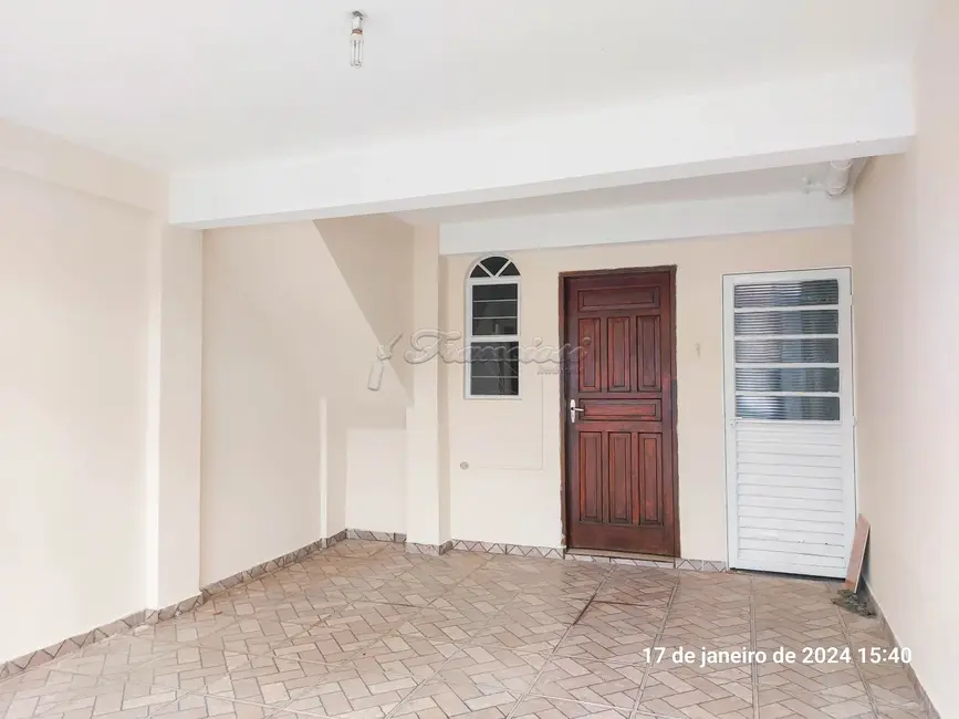 Casa com 2 quartos para alugar, 111m2 em Vila Visaltino Gomes, Itapetininga - SP - imagem 2 Foto 2 de Casa com 2 quartos para alugar, 111m2 em Vila Visaltino Gomes, Itapetininga - SP