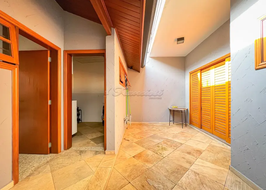 Casa com 3 quartos à venda, 10m2 em Jardim Itália, Itapetininga - SP - imagem 9 Foto 9 de Casa com 3 quartos à venda, 10m2 em Jardim Itália, Itapetininga - SP