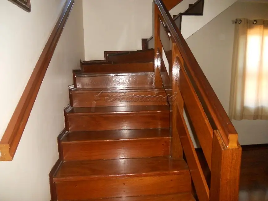 Casa com 3 quartos à venda, 325m2 em Jardim das Rosas, Itapetininga - SP - imagem 5 Foto 5 de Casa com 3 quartos à venda, 325m2 em Jardim das Rosas, Itapetininga - SP