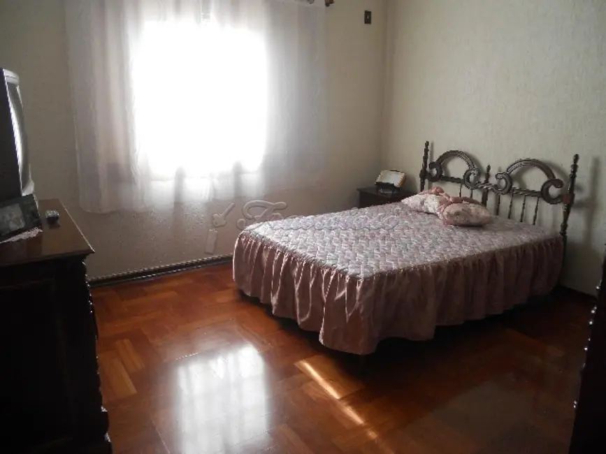 Casa com 3 quartos à venda, 325m2 em Jardim das Rosas, Itapetininga - SP - imagem 9 Foto 9 de Casa com 3 quartos à venda, 325m2 em Jardim das Rosas, Itapetininga - SP