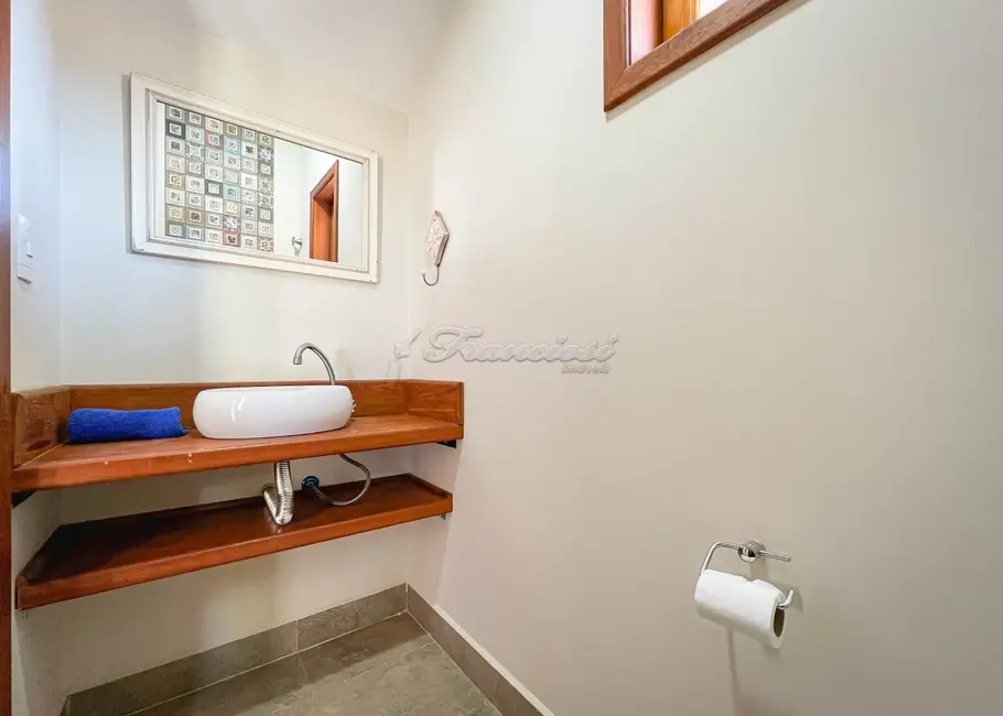 Casa de Condomínio com 3 quartos à venda, 198m2 em Itapetininga - SP - imagem 6 Foto 6 de Casa de Condomínio com 3 quartos à venda, 198m2 em Itapetininga - SP