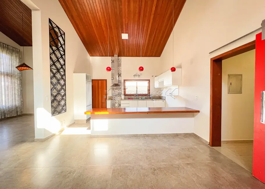 Casa de Condomínio com 3 quartos à venda, 198m2 em Itapetininga - SP - imagem 8 Foto 8 de Casa de Condomínio com 3 quartos à venda, 198m2 em Itapetininga - SP