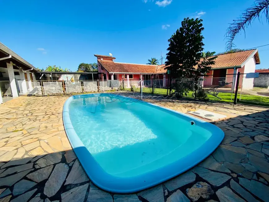 Foto 5 de Chácara com 3 quartos para alugar, 950m2 em Chapadinha, Itapetininga - SP