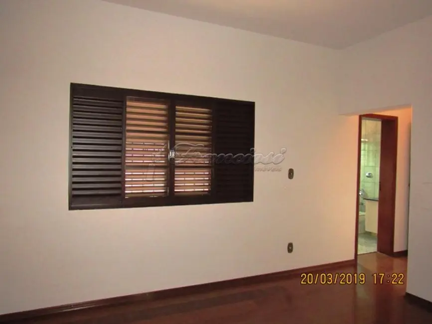 Foto 8 de Casa com 2 quartos para alugar, 205m2 em Centro, Itapetininga - SP