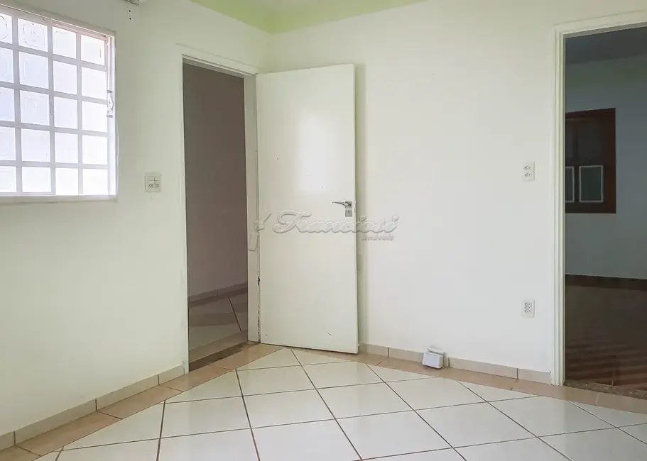 Foto 2 de Casa com 3 quartos à venda, 119m2 em Jardim Fogaça, Itapetininga - SP