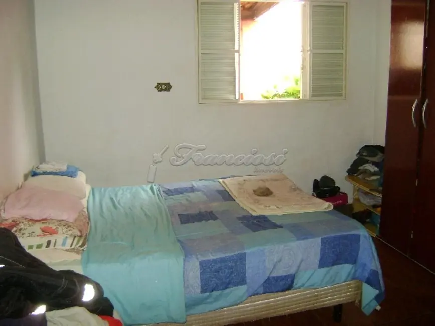 Foto 1 de Casa com 3 quartos à venda, 140m2 em Vila Alves, Itapetininga - SP