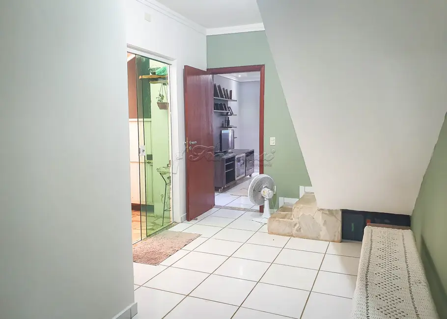 Casa com 3 quartos à venda, 146m2 em Vila Barth, Itapetininga - SP - imagem 4 Foto 4 de Casa com 3 quartos à venda, 146m2 em Vila Barth, Itapetininga - SP