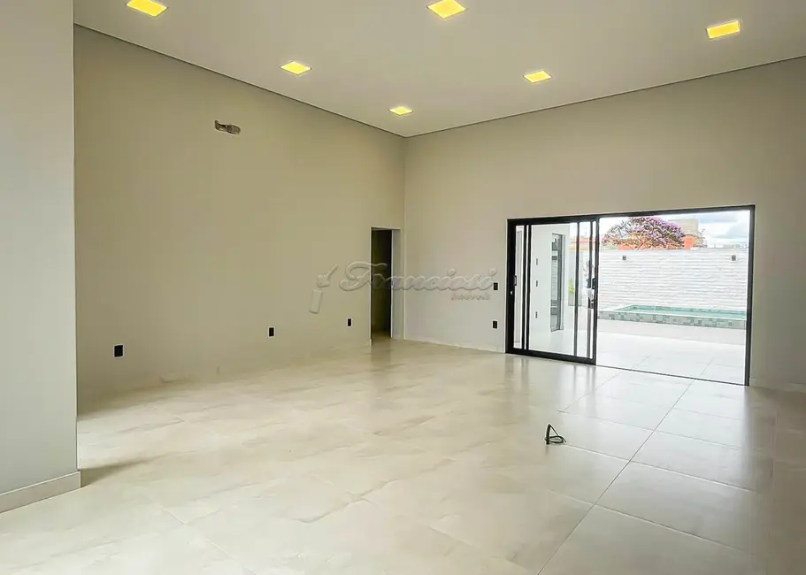 Foto 1 de Casa de Condomínio com 3 quartos à venda, 12m2 em Terras de Santo Antônio, Itapetininga - SP