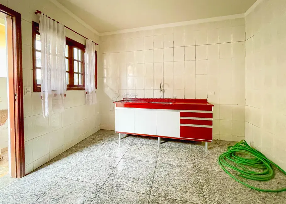 Casa com 2 quartos à venda, 207m2 em Vila Hungria, Itapetininga - SP - imagem 6 Foto 6 de Casa com 2 quartos à venda, 207m2 em Vila Hungria, Itapetininga - SP