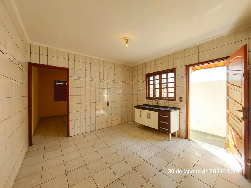 Foto 4 de Casa com 2 quartos para alugar, 109m2 em Vila Santana, Itapetininga - SP