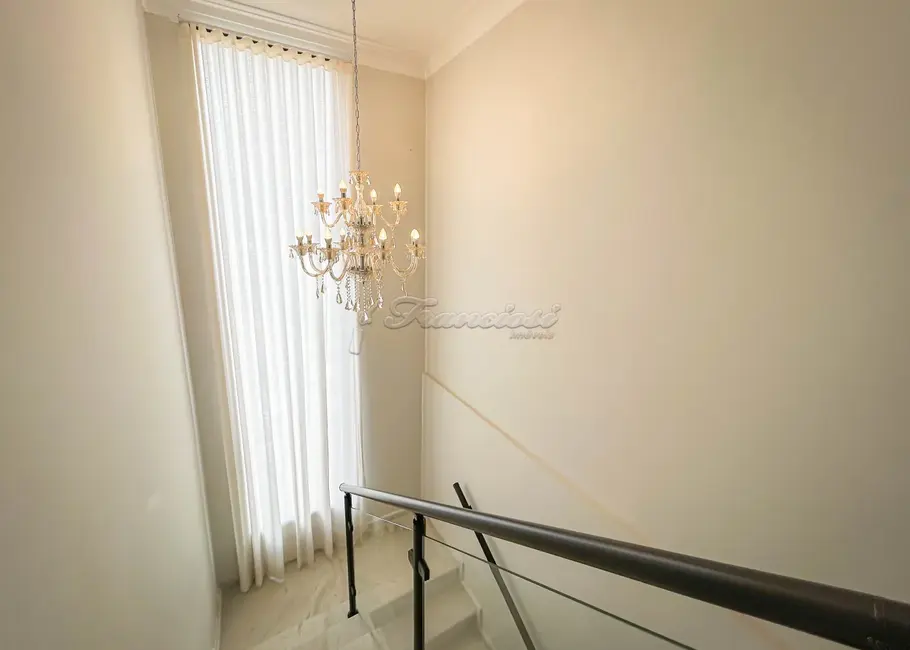 Casa de Condomínio à venda, 240m2 em Vila Progresso, Itapetininga - SP - imagem 5 Foto 5 de Casa de Condomínio à venda, 240m2 em Vila Progresso, Itapetininga - SP