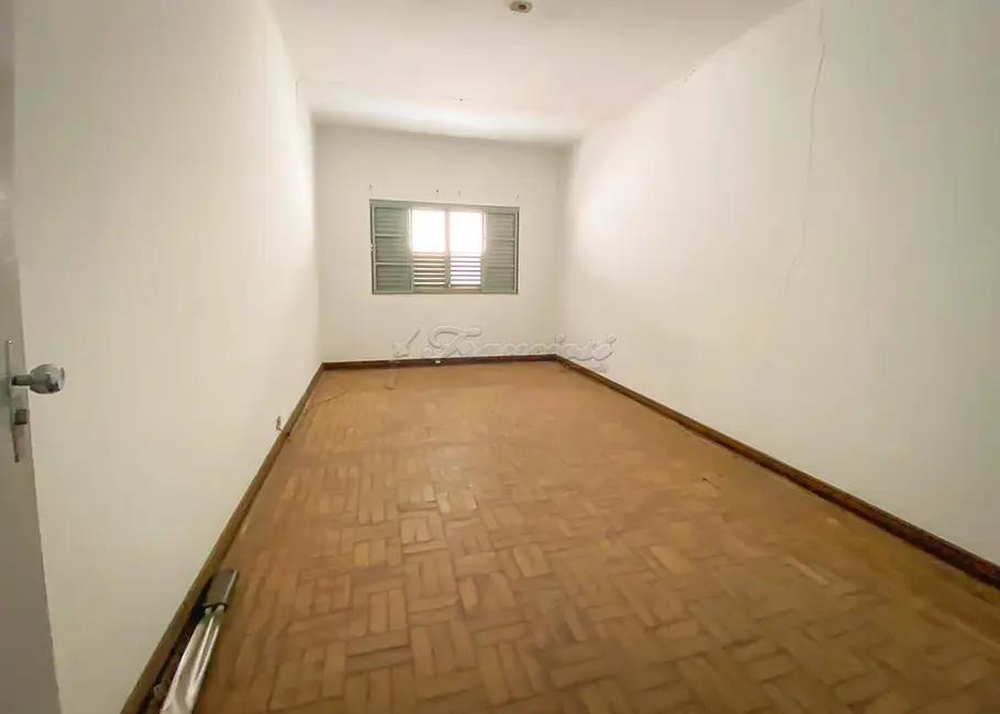 Loja à venda, 318m2 em Centro, Itapetininga - SP - imagem 4 Foto 4 de Loja à venda, 318m2 em Centro, Itapetininga - SP