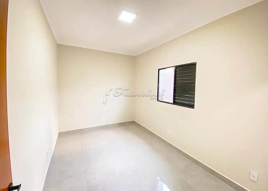 Casa com 2 quartos à venda, 143m2 em Vila Apolo, Itapetininga - SP - imagem 5 Foto 5 de Casa com 2 quartos à venda, 143m2 em Vila Apolo, Itapetininga - SP