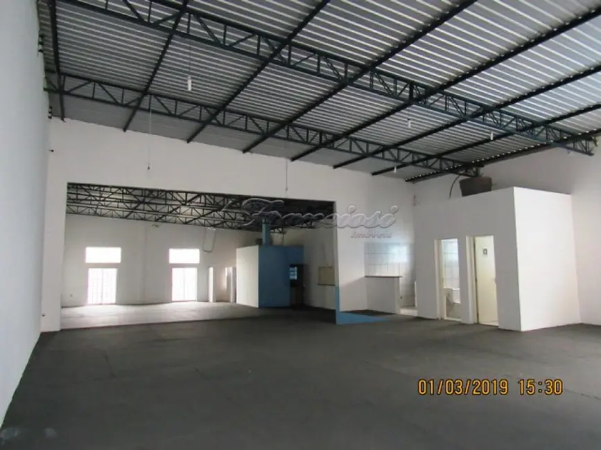 Foto 1 de Sala Comercial à venda, 450m2 em Vila Camarão, Itapetininga - SP