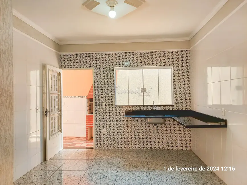 Casa com 2 quartos à venda, 100m2 em Jardim Brasil, Itapetininga - SP - imagem 4 Foto 4 de Casa com 2 quartos à venda, 100m2 em Jardim Brasil, Itapetininga - SP
