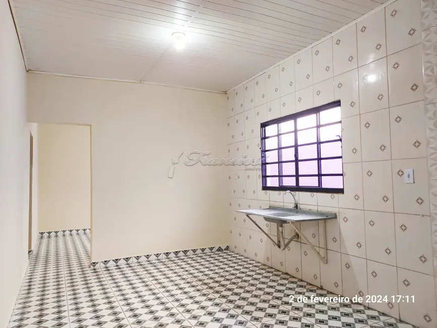 Foto 9 de Casa com 3 quartos para alugar, 99m2 em Vila Carolina, Itapetininga - SP