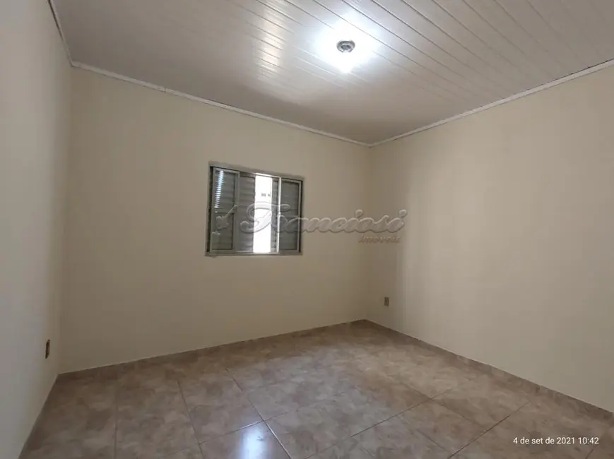 Casa com 3 quartos à venda, 13m2 em Vila Vendramini, Itapetininga - SP - imagem 5 Foto 5 de Casa com 3 quartos à venda, 13m2 em Vila Vendramini, Itapetininga - SP