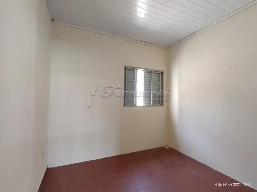 Casa com 3 quartos à venda, 13m2 em Vila Vendramini, Itapetininga - SP - imagem 6 Foto 6 de Casa com 3 quartos à venda, 13m2 em Vila Vendramini, Itapetininga - SP