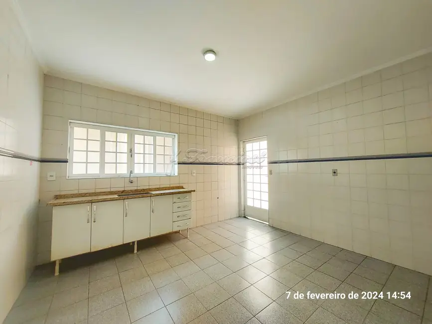Foto 4 de Casa com 3 quartos para alugar, 181m2 em Centro, Itapetininga - SP