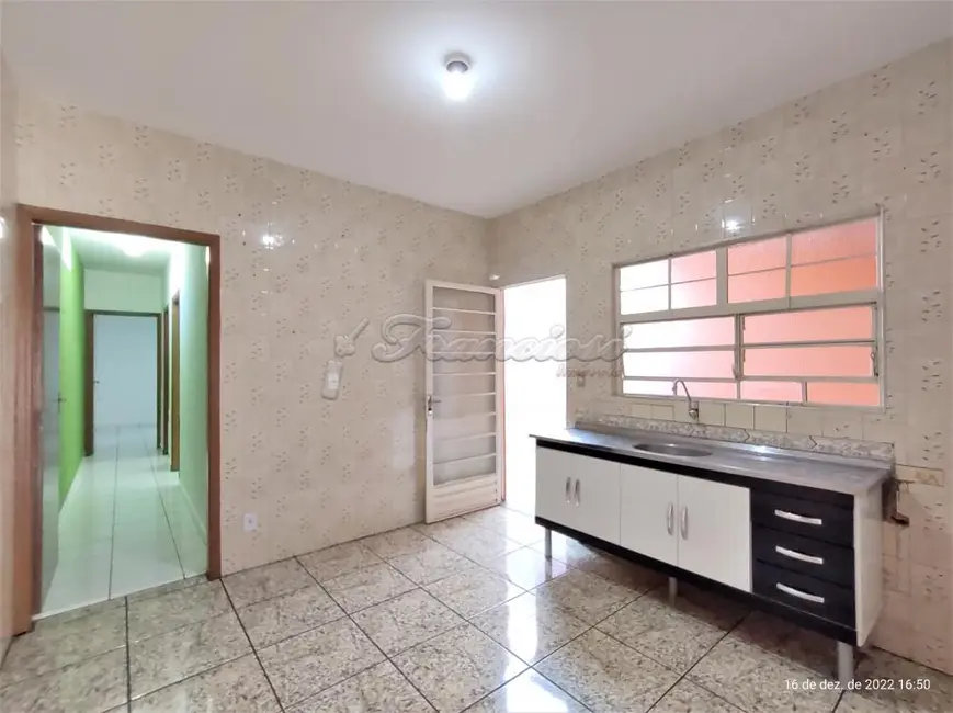 Casa com 2 quartos à venda, 141m2 em Vila Vendramini, Itapetininga - SP - imagem 3 Foto 3 de Casa com 2 quartos à venda, 141m2 em Vila Vendramini, Itapetininga - SP