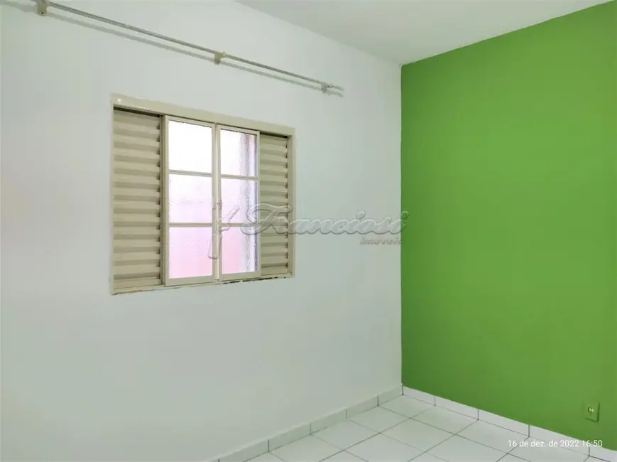 Casa com 2 quartos à venda, 141m2 em Vila Vendramini, Itapetininga - SP - imagem 4 Foto 4 de Casa com 2 quartos à venda, 141m2 em Vila Vendramini, Itapetininga - SP