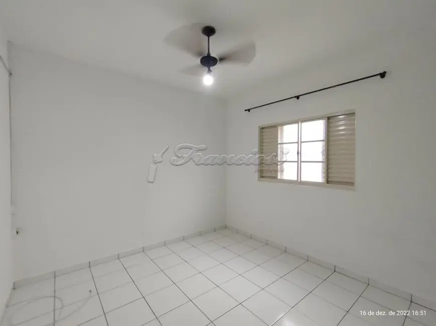 Casa com 2 quartos à venda, 141m2 em Vila Vendramini, Itapetininga - SP - imagem 6 Foto 6 de Casa com 2 quartos à venda, 141m2 em Vila Vendramini, Itapetininga - SP